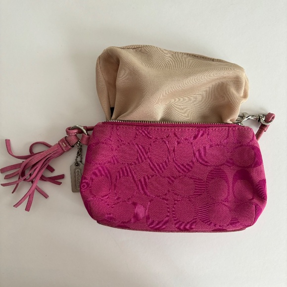 Y2K Coach wristlet with fringe tassel in hot pink logo - Picture 2 of 8